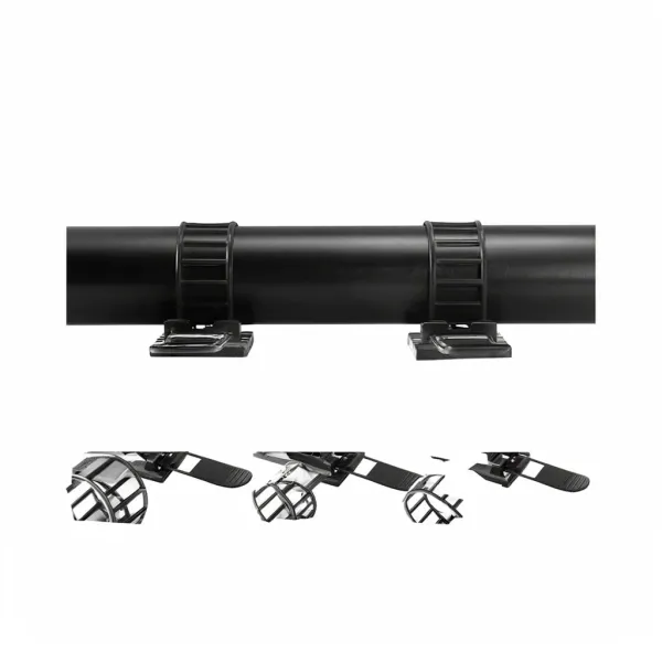 Clip adhésif gestion câbles Untoom attaché à un câble noir