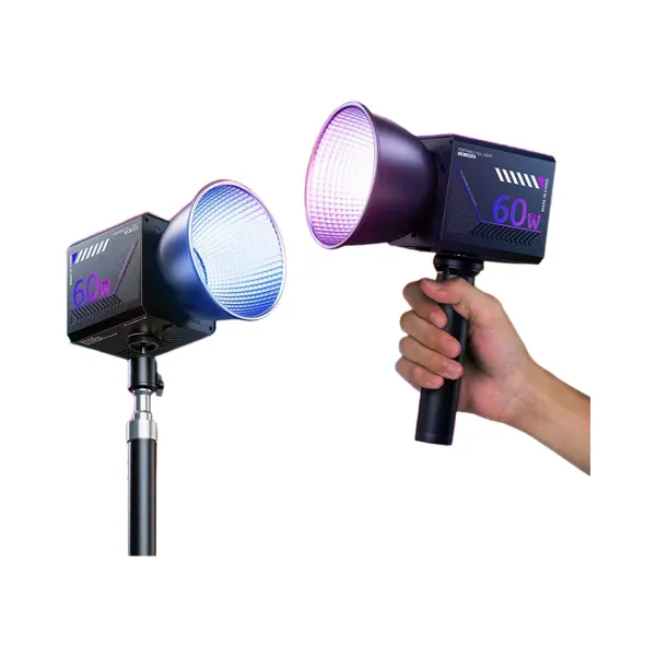 Lampe vidéo LED RGB portable Nagnahz ZGRL-60W - éclairage polyvalent pour vidéo Lampe vidéo LED RGB portable Nagnahz ZGRL-60W avec lumière bleue et violette, tenue en main et montée sur trépied