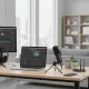AT2020USB+ Microphone USB Cardioïde Condensateur pour enregistrement audio professionnel Microphone USB cardioïde AT2020USB+ sur bureau avec ordinateur portable et logiciel audio