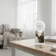 LED Selfie Ring Light pour Smartphone - Lumière anneau LED pour selfies parfaits LED Selfie Ring Light pour smartphone éclairant un visage féminin